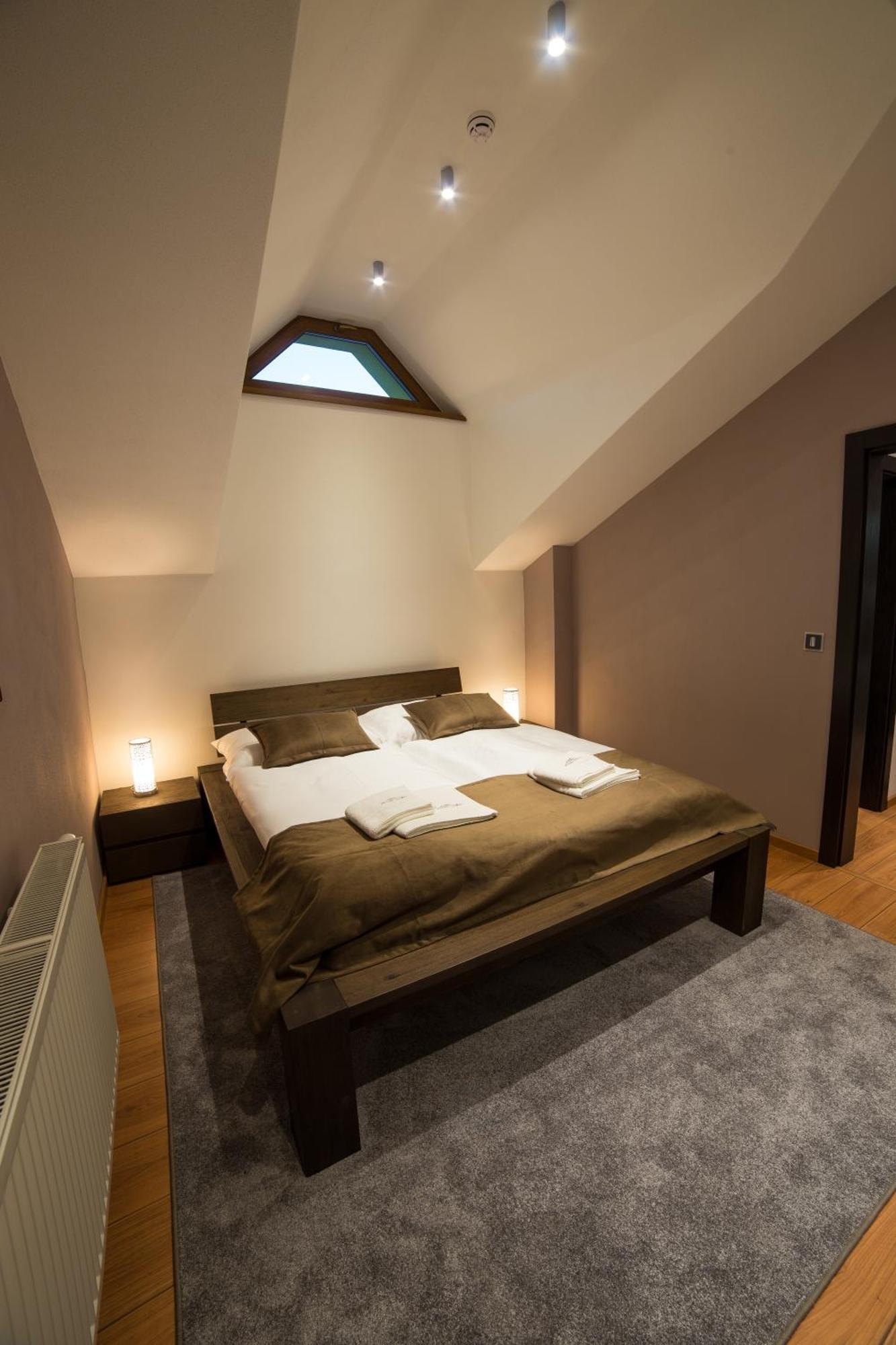 Hotel Daro Banská Štiavnica Rum bild